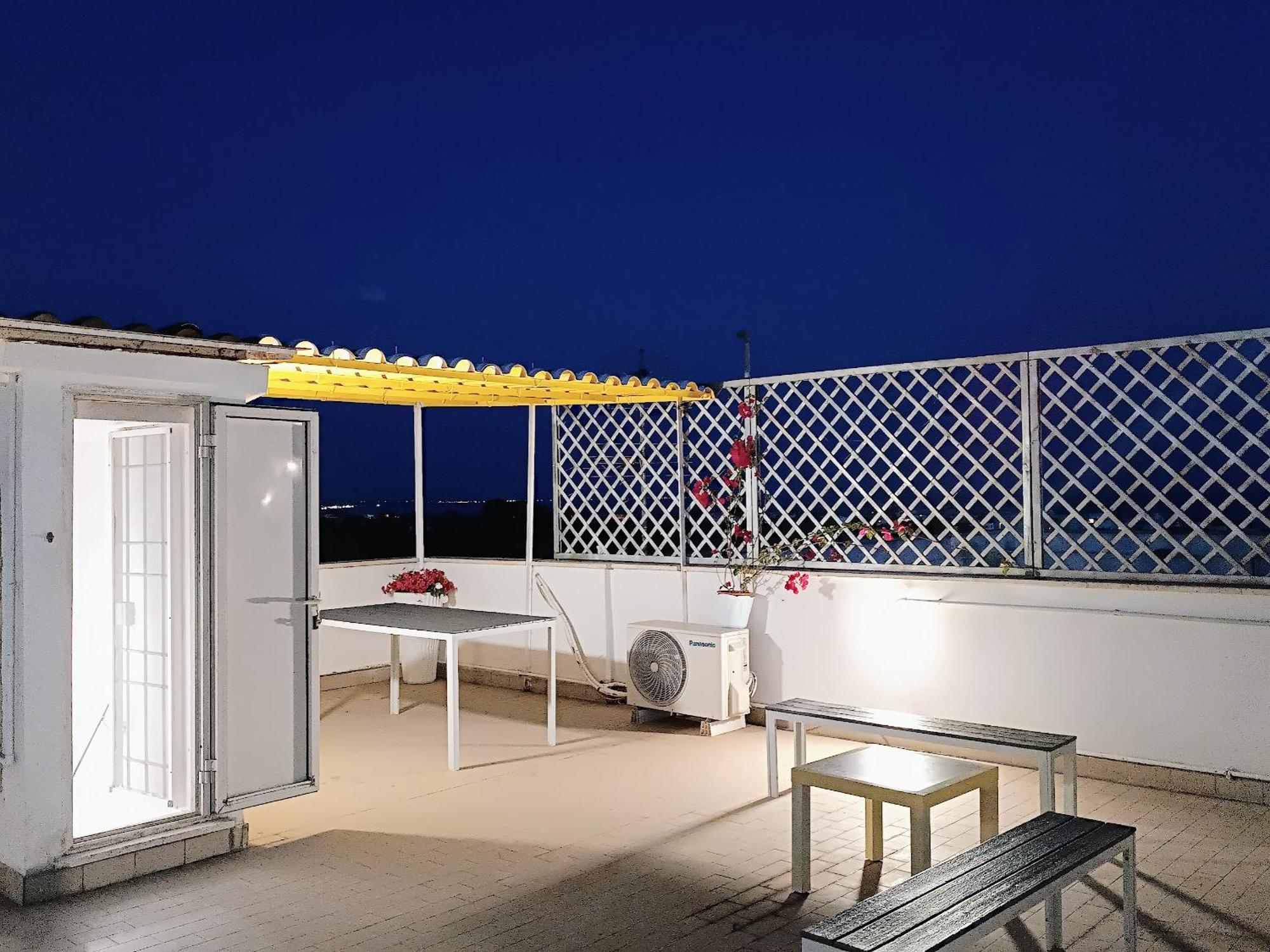 Appartamento Attico Di Design Vista Mare Santa Marinella Esterno foto